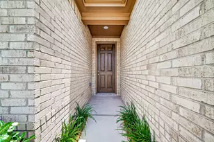 12602 Blue Jay Cove Ln, Houston, TX 77044 - Photo 4