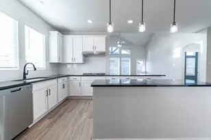 13724 Seneca Lk Dr, Texas City, TX 77568 - Photo 6