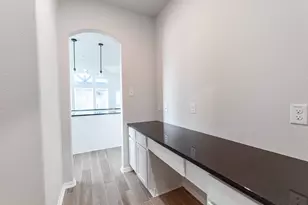 13724 Seneca Lk Dr, Texas City, TX 77568 - Photo 8