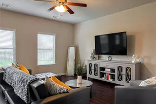 2 Eagle Lake Ct, Manvel, TX 77578 - Photo 2