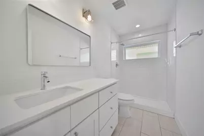 7407 Rusk Street #B, Houston, TX 77011 - Photo 16