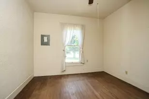 212 S Pine St, Tomball, TX 77375 - Photo 20