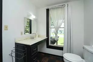 212 S Pine St, Tomball, TX 77375 - Photo 24