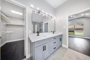 8311 Sierra Hill Ct, Houston, TX 77083 - Photo 18