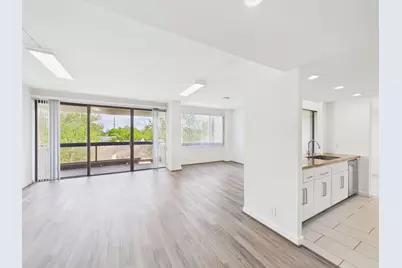 49 Briar Hollow Lane #304, Houston, TX 77027 - Photo 4