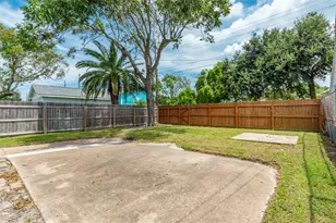 2809 Bernardo De Galvez Ave, Galveston, TX 77550 - Photo 24