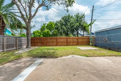 2809 Bernardo De Galvez Avenue, Galveston, TX 77550 - Photo 26