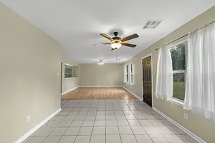 2403 Lancer Park, Conroe, TX 77385 - Photo 4