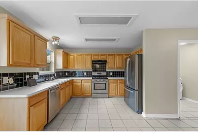 2403 Lancer Park, Conroe, TX 77385 - Photo 6