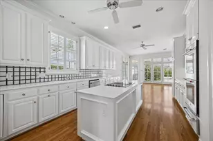 5970 Riverview Way, Houston, TX 77057 - Photo 4