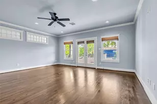 236 E Woodland St, Houston, TX 77009 - Photo 8