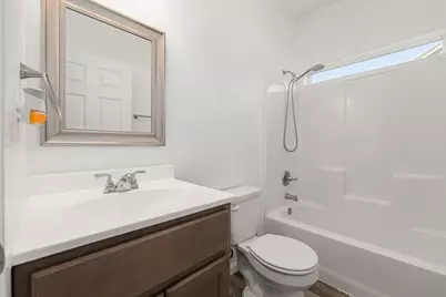 805 E Mulberry Avenue, Wharton, TX 77488 - Photo 12