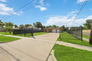 6202 Crane St, Houston, TX 77026 - Photo 1