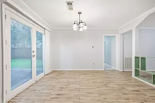 501 Bellmar Ln, Friendswood, TX 77546 - Photo 6