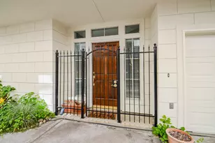 5208 Blossom St, Houston, TX 77007 - Photo 2
