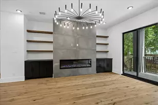 4629 Pine St, Bellaire, TX 77401 - Photo 2