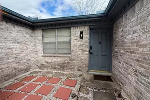 13722 Burgoyne Rd, Houston, TX 77077 - Photo 2