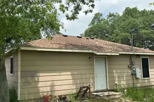 453 N McCampbell St, Aransas Pass, TX 78336 - Photo 8