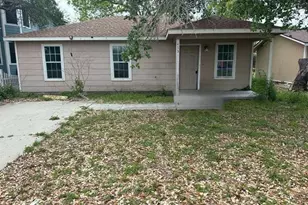 453 N McCampbell St, Aransas Pass, TX 78336 - Photo 1