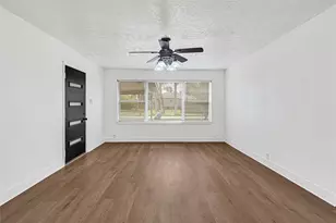 4215 East Ln, Houston, TX 77026 - Photo 16