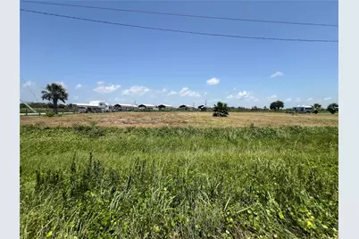 1421 Highway 87, Gilchrist, TX 77617 - Photo 2