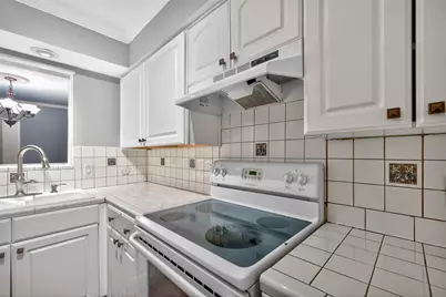 5231 Arboles Drive, Houston, TX 77035 - Photo 10