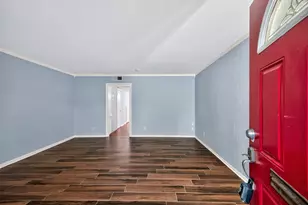 5231 Arboles Dr, Houston, TX 77035 - Photo 2