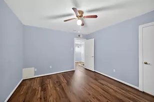 5231 Arboles Dr, Houston, TX 77035 - Photo 18