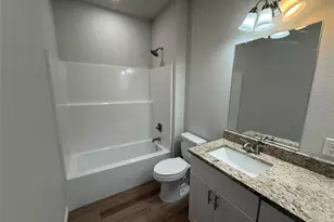 702 W Walnut St, Longview, TX 75601 - Photo 12