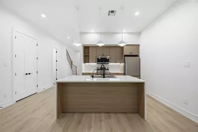 8019 Grandview Street #B, Houston, TX 77051 - Photo 8