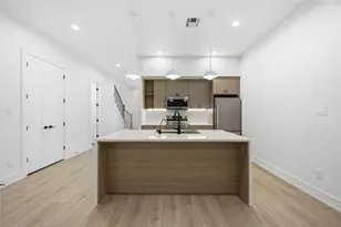 8019 Grandview St, Houston, TX 77051 - Photo 8