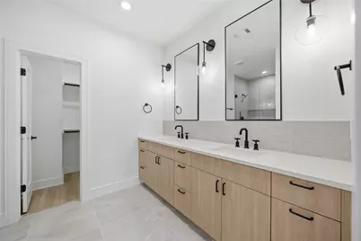 8019 Grandview Street #B, Houston, TX 77051 - Photo 22