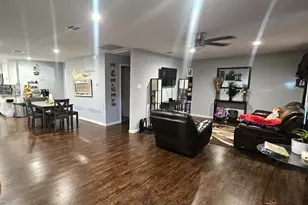 4816 Dabney St, Houston, TX 77026 - Photo 2