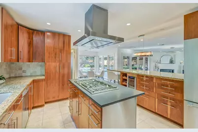 451 Brown Saddle Street, Houston, TX 77057 - Photo 8
