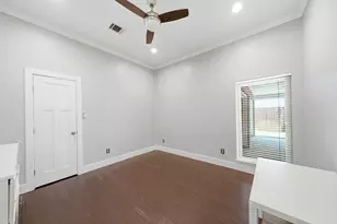 422 Bridge Crest Blvd, Houston, TX 77082 - Photo 10