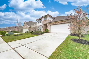 17743 Misty Brk Ln, Conroe, TX 77302 - Photo 2