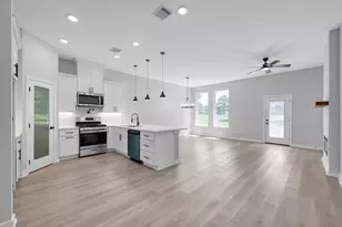 14833 Spica Ct, Willis, TX 77318 - Photo 8