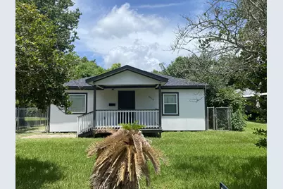 2016 Magnolia Drive, La Marque, TX 77568 - Photo 2