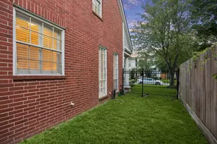 4900 Florence St, Bellaire, TX 77401 - Photo 26
