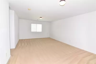 11912 Prior Park Drive, Houston, TX 77047 - Photo 12