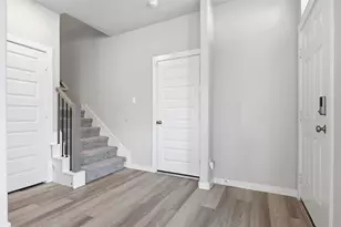 614 Pelican Dr, Kemah, TX 77565 - Photo 2