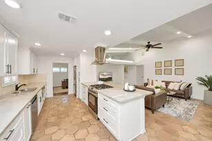 10150 Brinwood Dr, Houston, TX 77043 - Photo 6