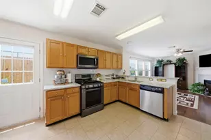 14607 Alanna Lagoon Ct, Houston, TX 77083 - Photo 8