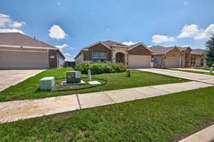428 Agave Flats Dr, New Braunfels, TX 78130 - Photo 2
