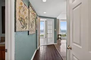 1401 E Beach Dr, Galveston, TX 77550 - Photo 12