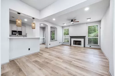 83 S Spiral Vine Circle, The Woodlands, TX 77381 - Photo 4