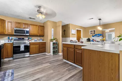 128 E Highland Drive, Livingston, TX 77351 - Photo 16