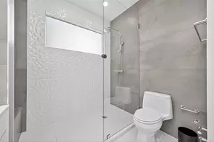 211 Stratford St, Houston, TX 77006 - Photo 18