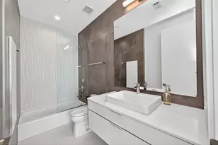 211 Stratford St, Houston, TX 77006 - Photo 22