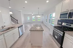 5927 Royal Palm Dr, Manvel, TX 77578 - Photo 4